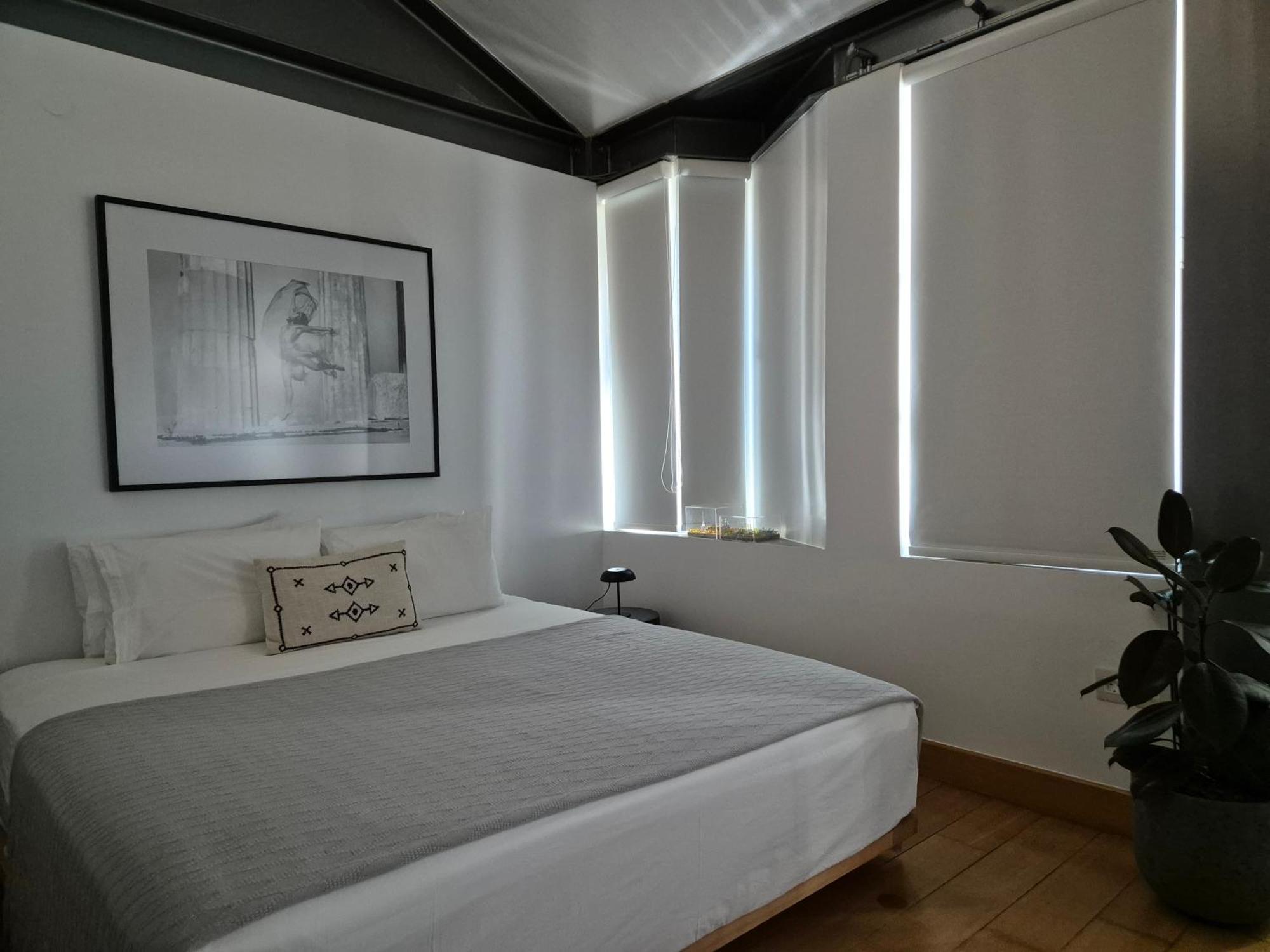 The Blossom Loft - City Center Apartment With Balcony Sea View Heraklion  Bagian luar foto